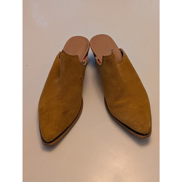 Dingo Suede Yellow Mustard Tan Mules Slides Sz 6.5 - Picture 2 of 11